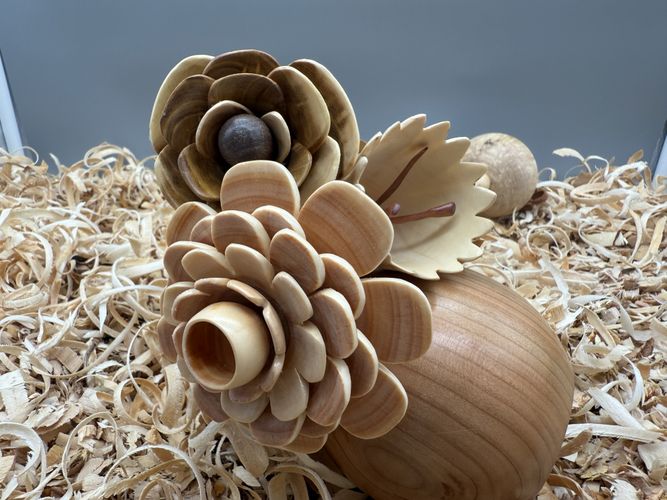 Blume aus Holz